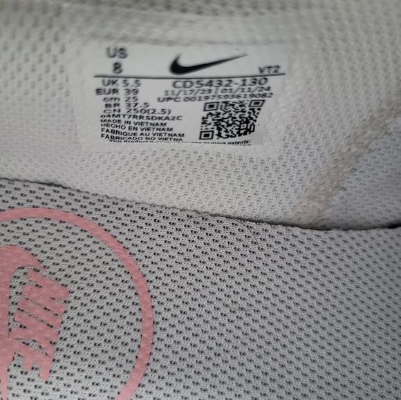 Nike Airmax tennis shoes - Picture 6 of 6